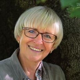 Dr. Brigitte Dahlbender